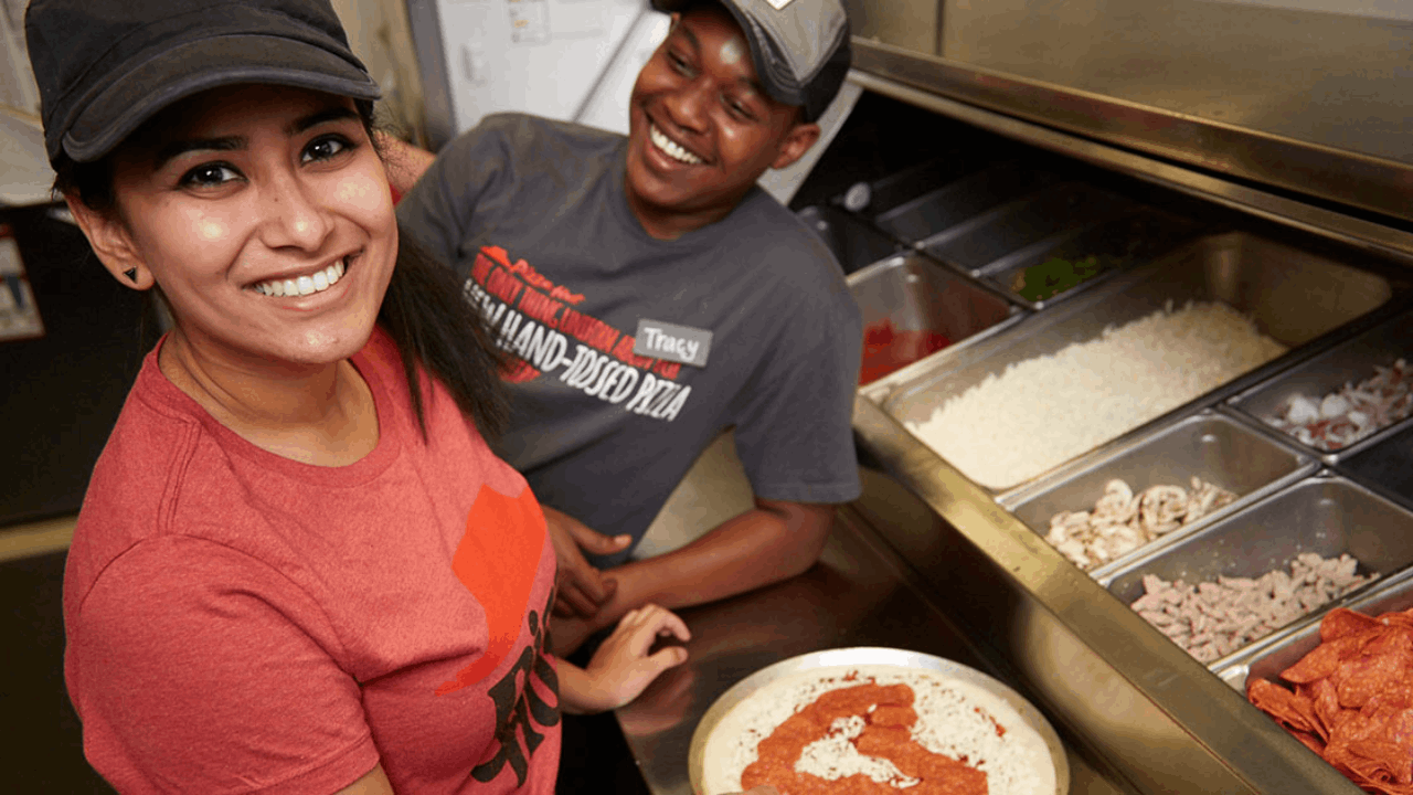 Pizza Hut Jobs Near Me: Hiring for Delivery Driver and Team Member (Apply Today)